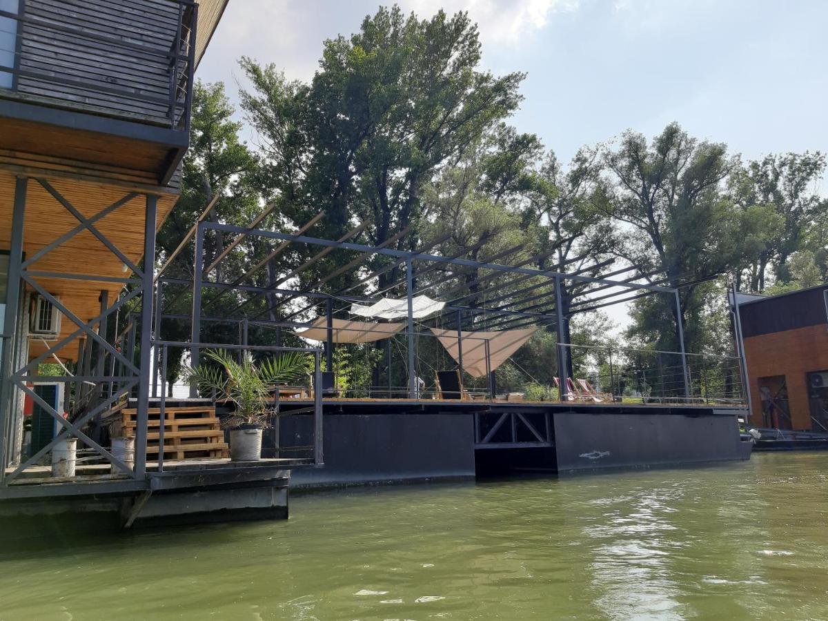 بلغراد B&B Botel Charlie المظهر الخارجي الصورة