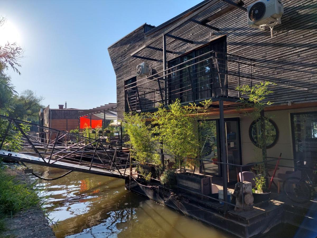 بلغراد B&B Botel Charlie المظهر الخارجي الصورة
