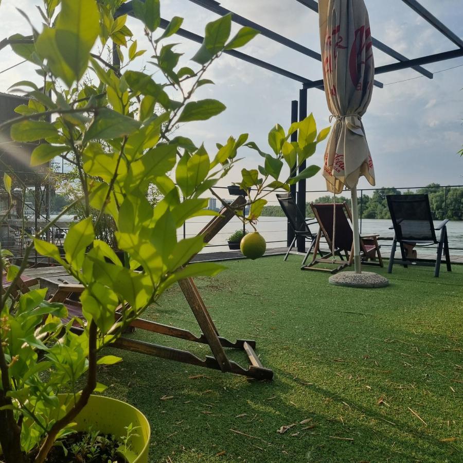 بلغراد B&B Botel Charlie المظهر الخارجي الصورة