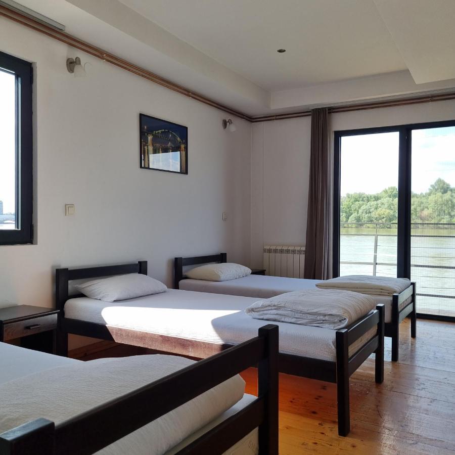 بلغراد B&B Botel Charlie المظهر الخارجي الصورة