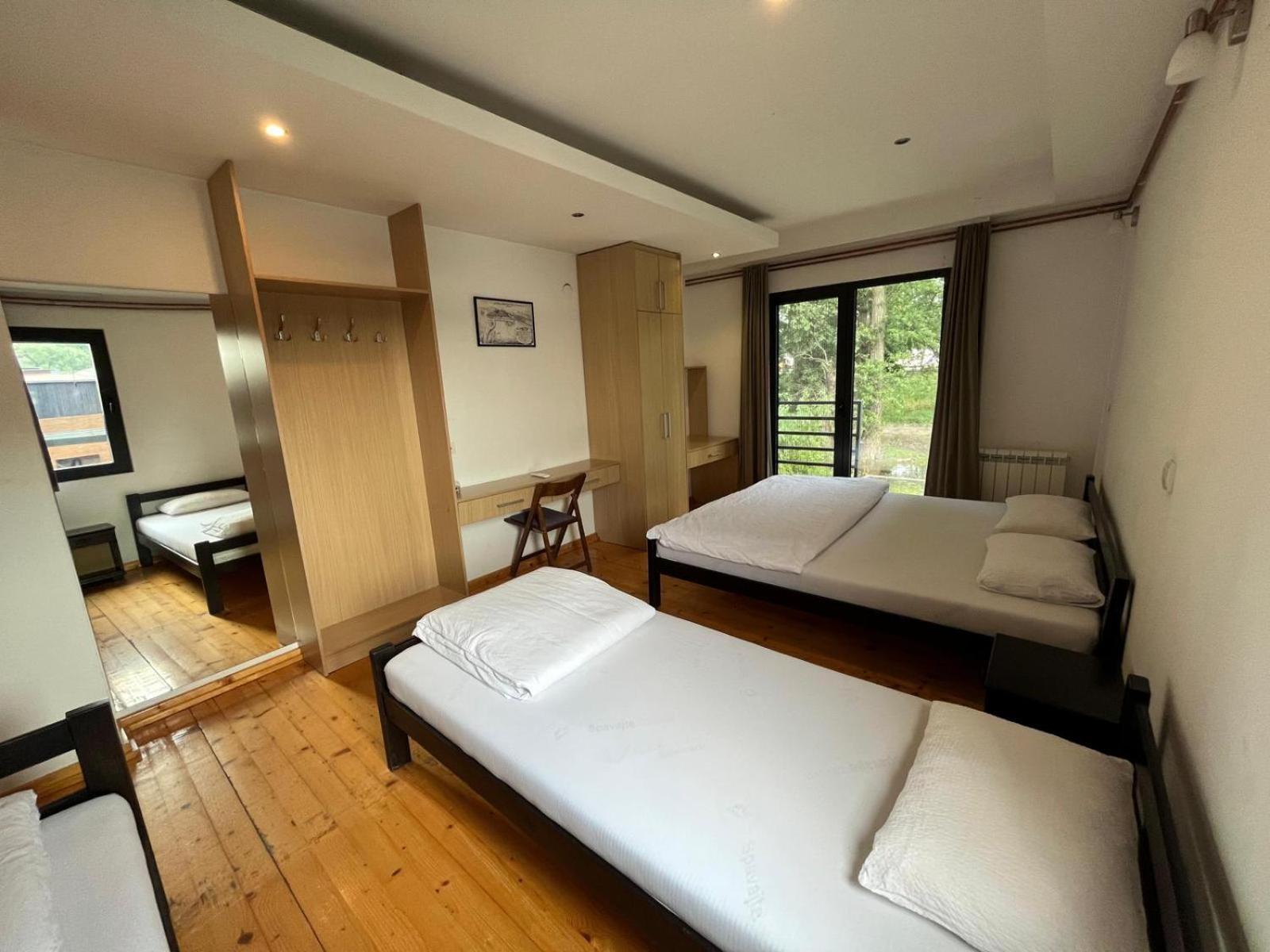 بلغراد B&B Botel Charlie الغرفة الصورة
