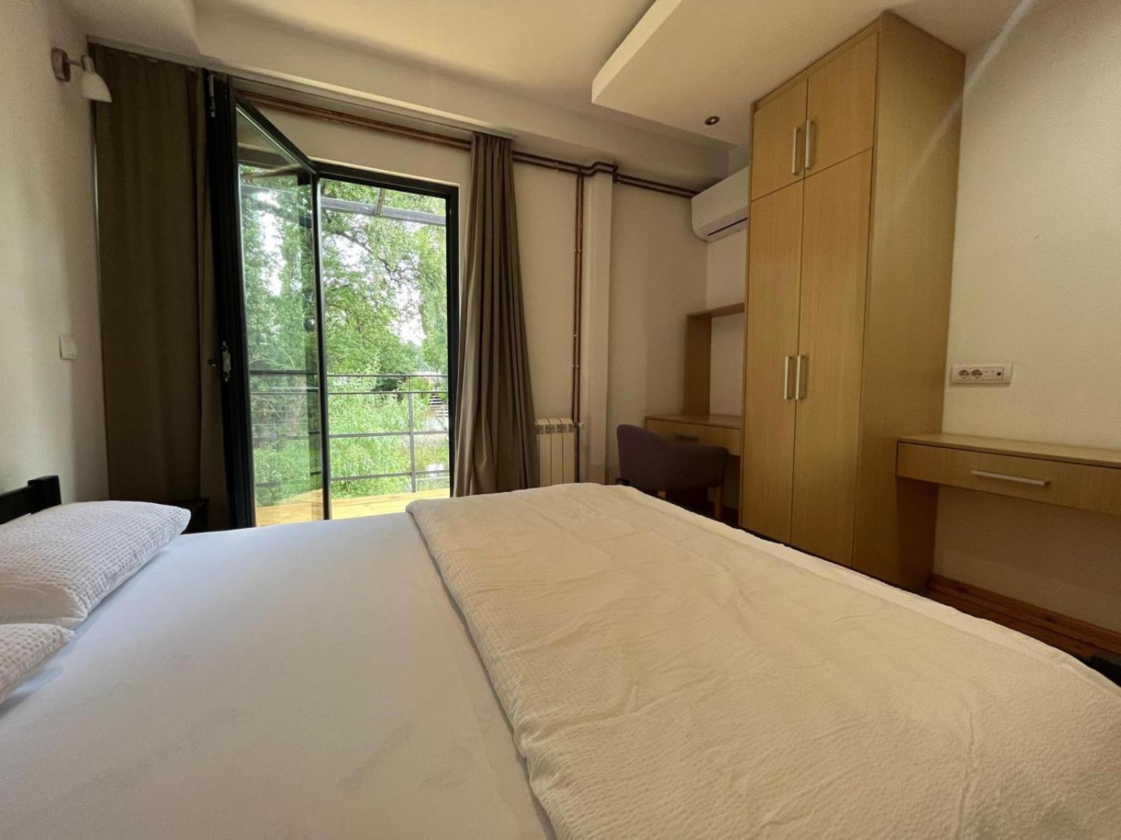 بلغراد B&B Botel Charlie الغرفة الصورة