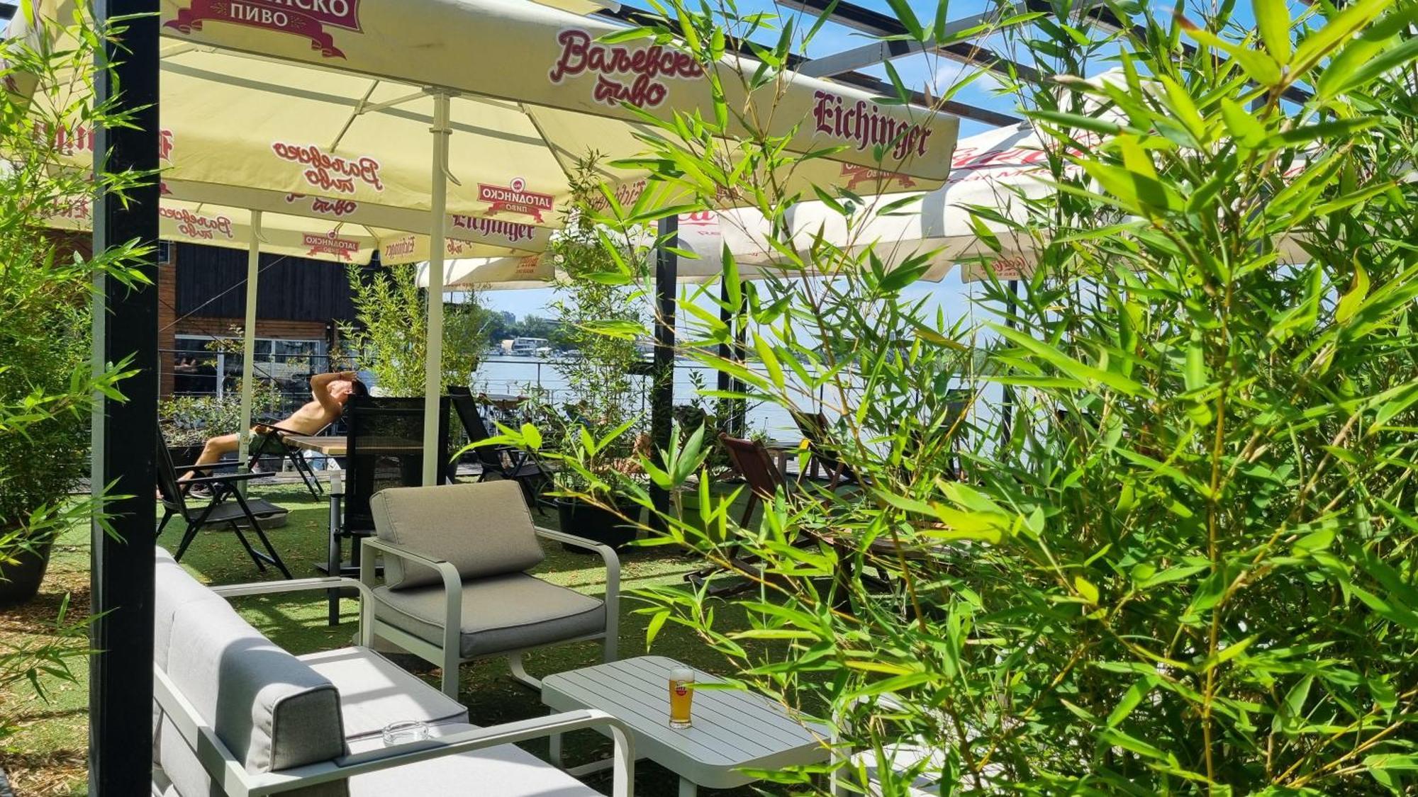 بلغراد B&B Botel Charlie المظهر الخارجي الصورة
