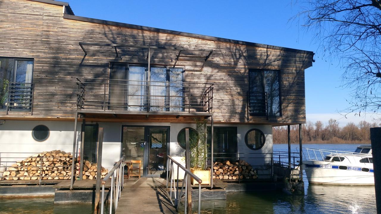 بلغراد B&B Botel Charlie المظهر الخارجي الصورة